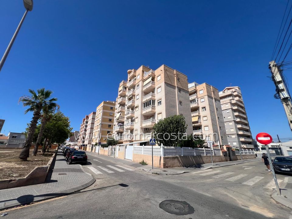 Lejlighed i Torrevieja, Alicante - foto 2